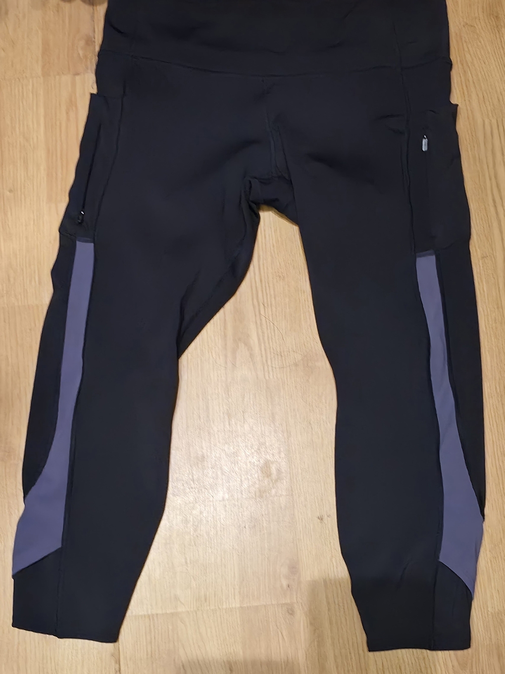 #101 Athleta XL Ultimate Stash Capri Tight Black Gray